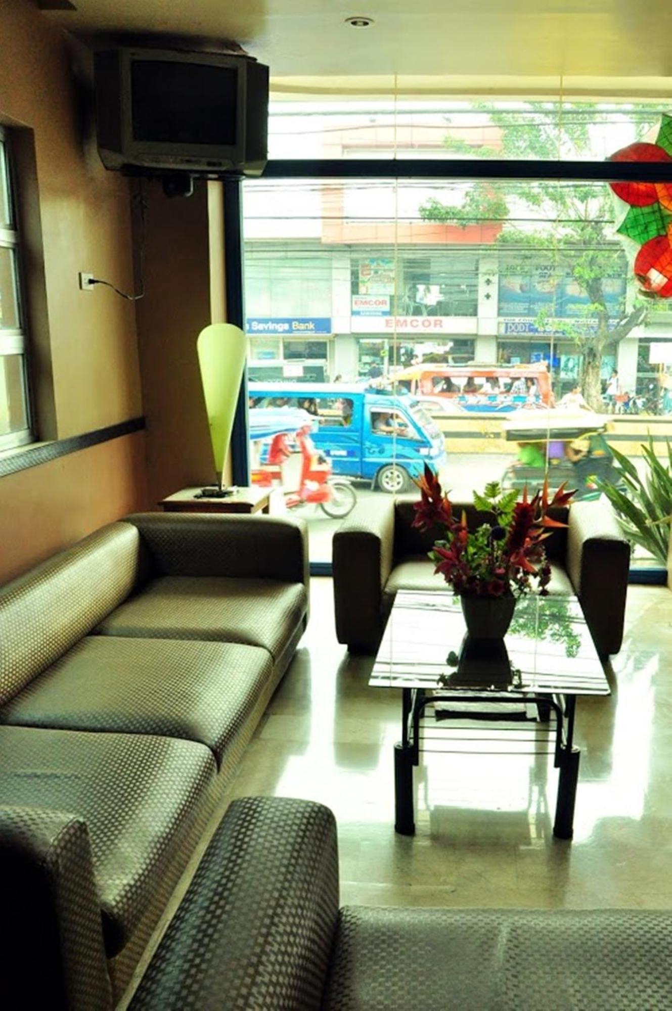 Gv Hotel - Talisay City Esterno foto