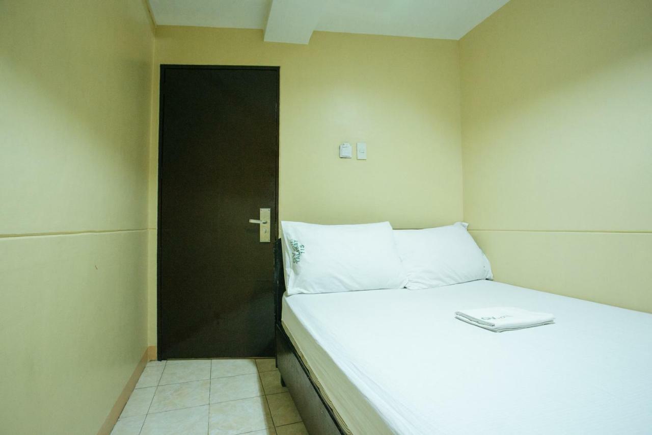Gv Hotel - Talisay City Esterno foto