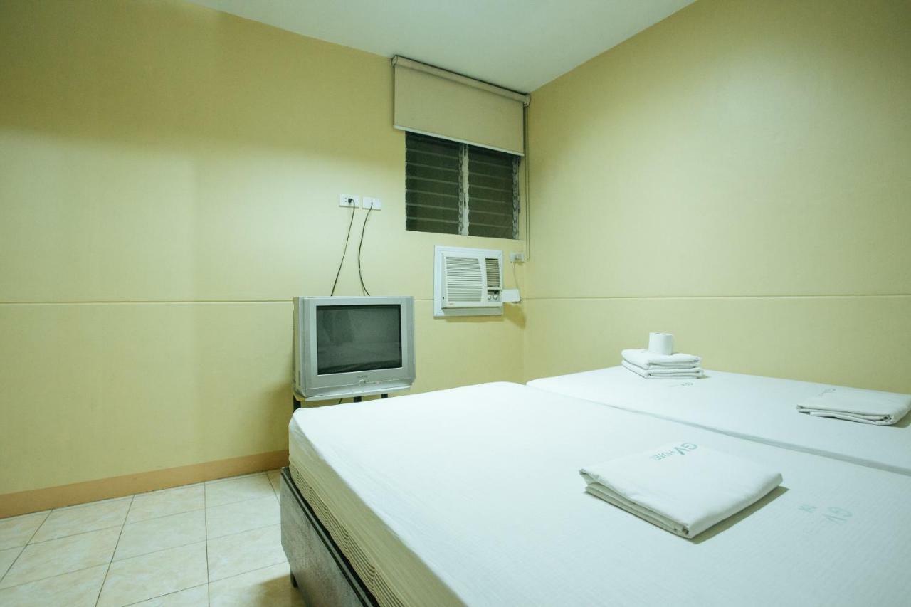 Gv Hotel - Talisay City Esterno foto
